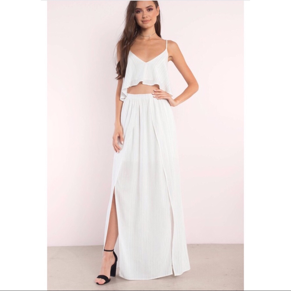 NWOT Tobi Striped Maxi Dress with Peekaboo Size M